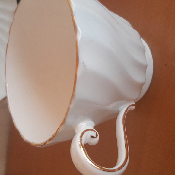 Aynsley England Bone China Vintage Teacup and Saucer Blue Swirls with Roses - Picture 13 of 13